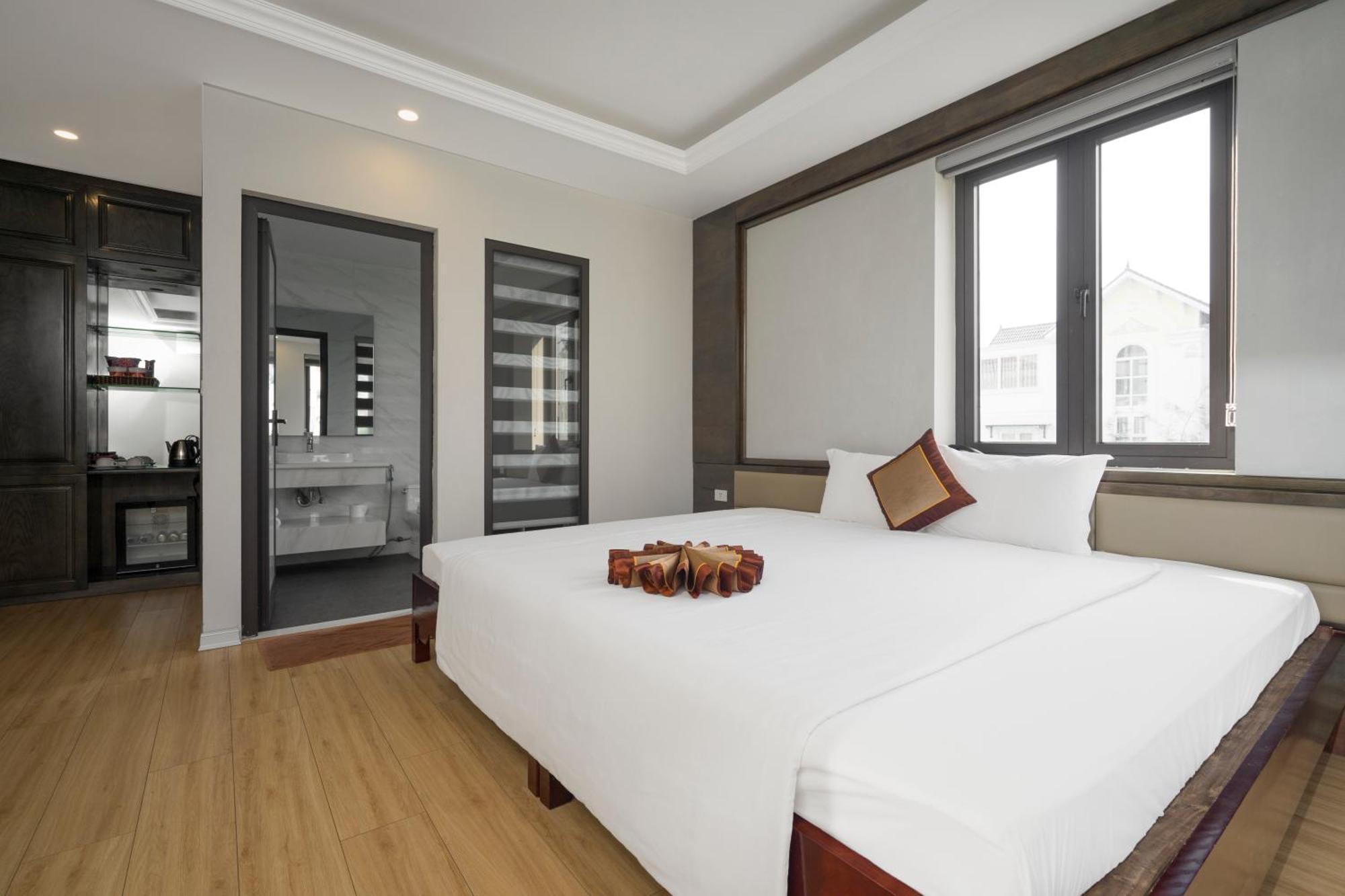 Boston Halong Hotel Ha Long Exterior photo