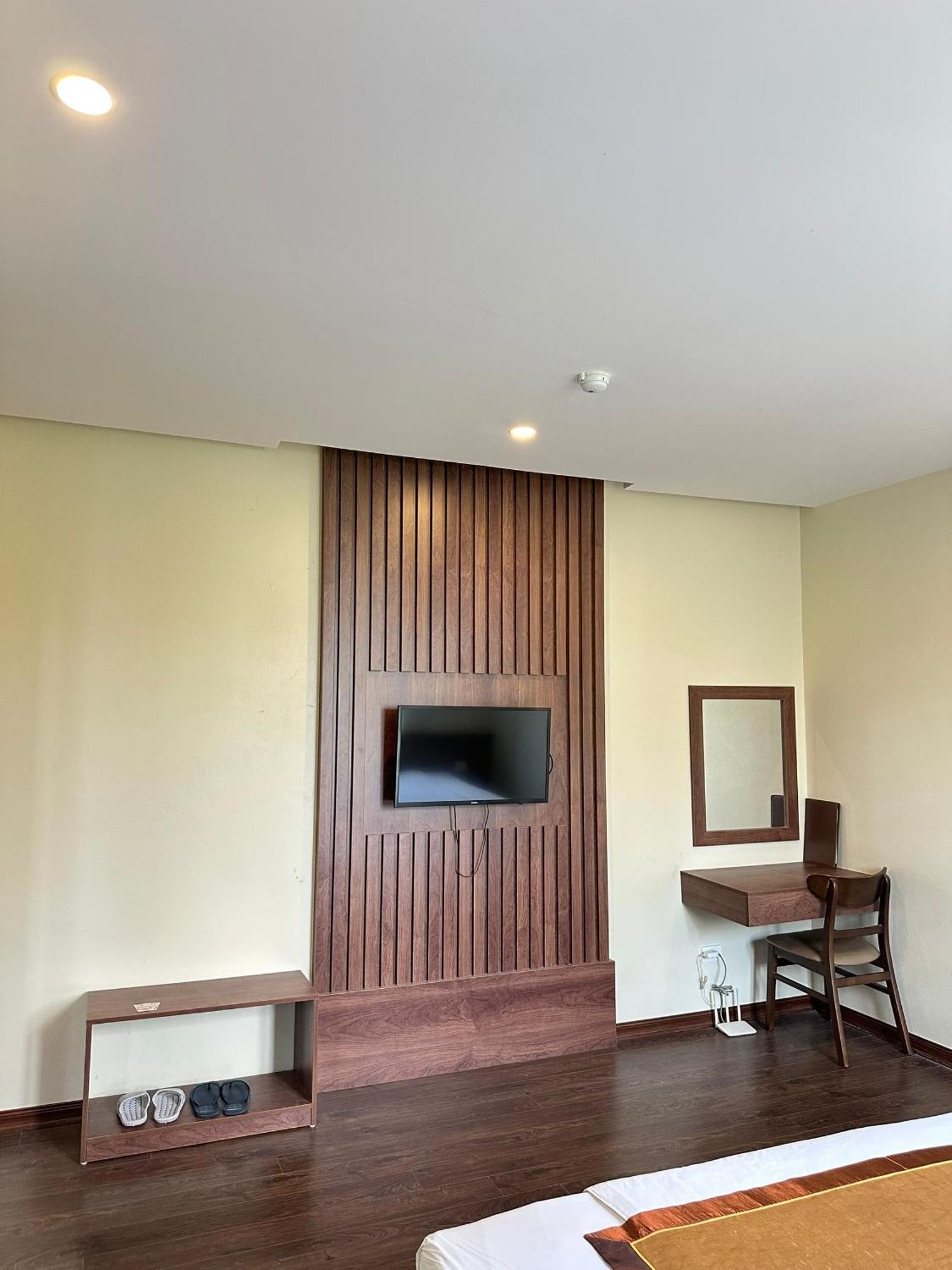 Boston Halong Hotel Ha Long Exterior photo