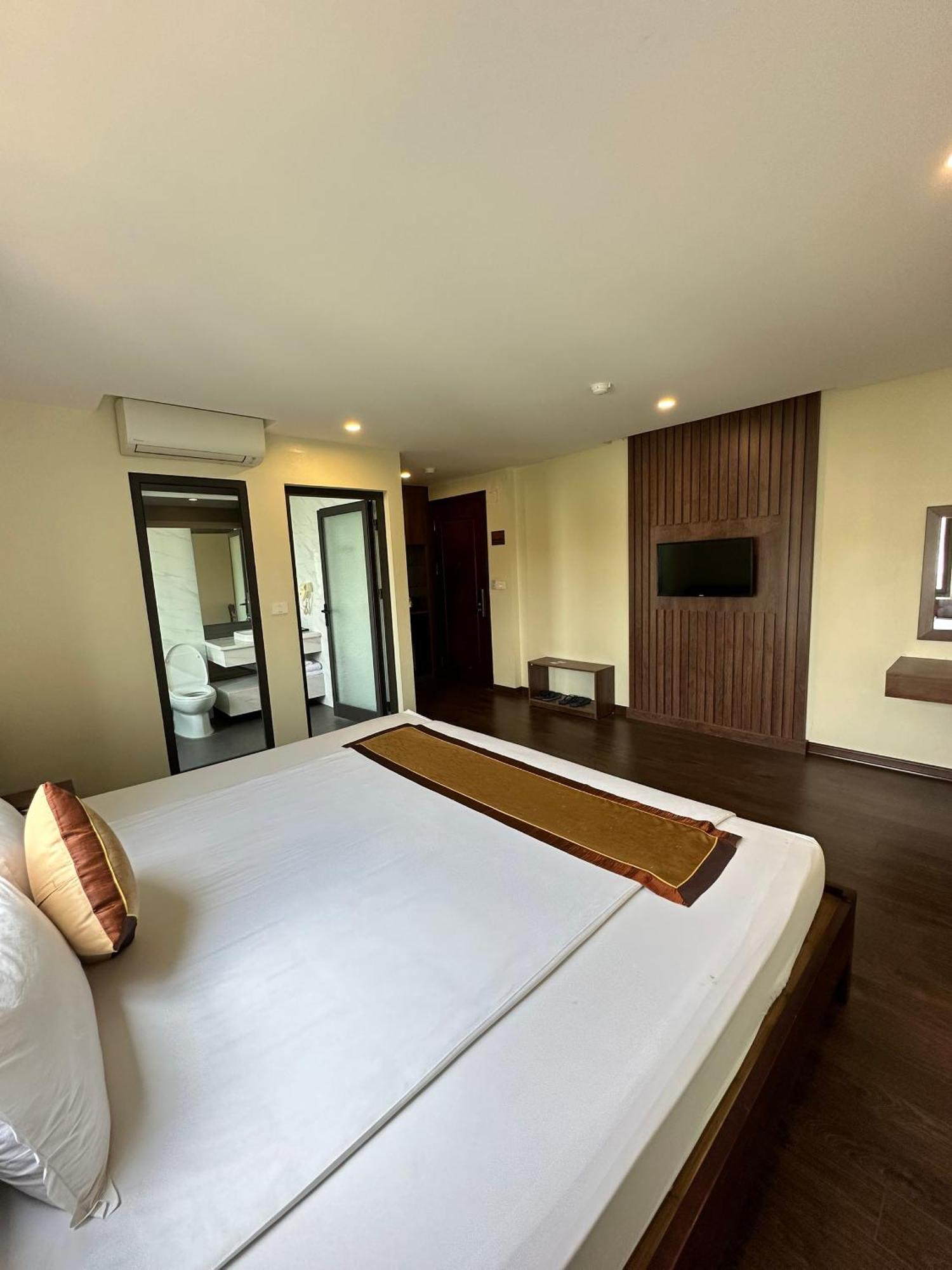 Boston Halong Hotel Ha Long Exterior photo